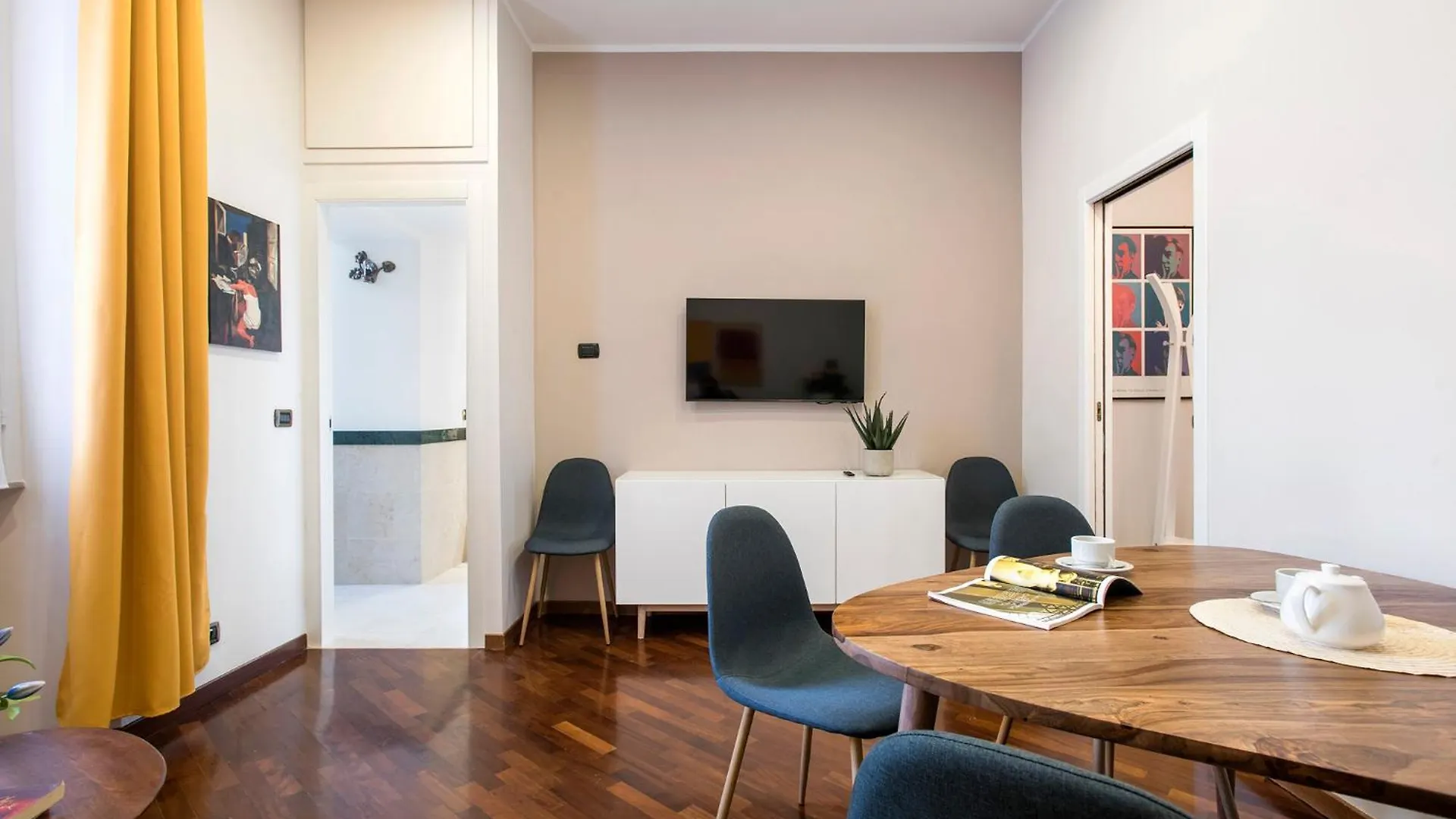 Apartment Montebello Style Rome