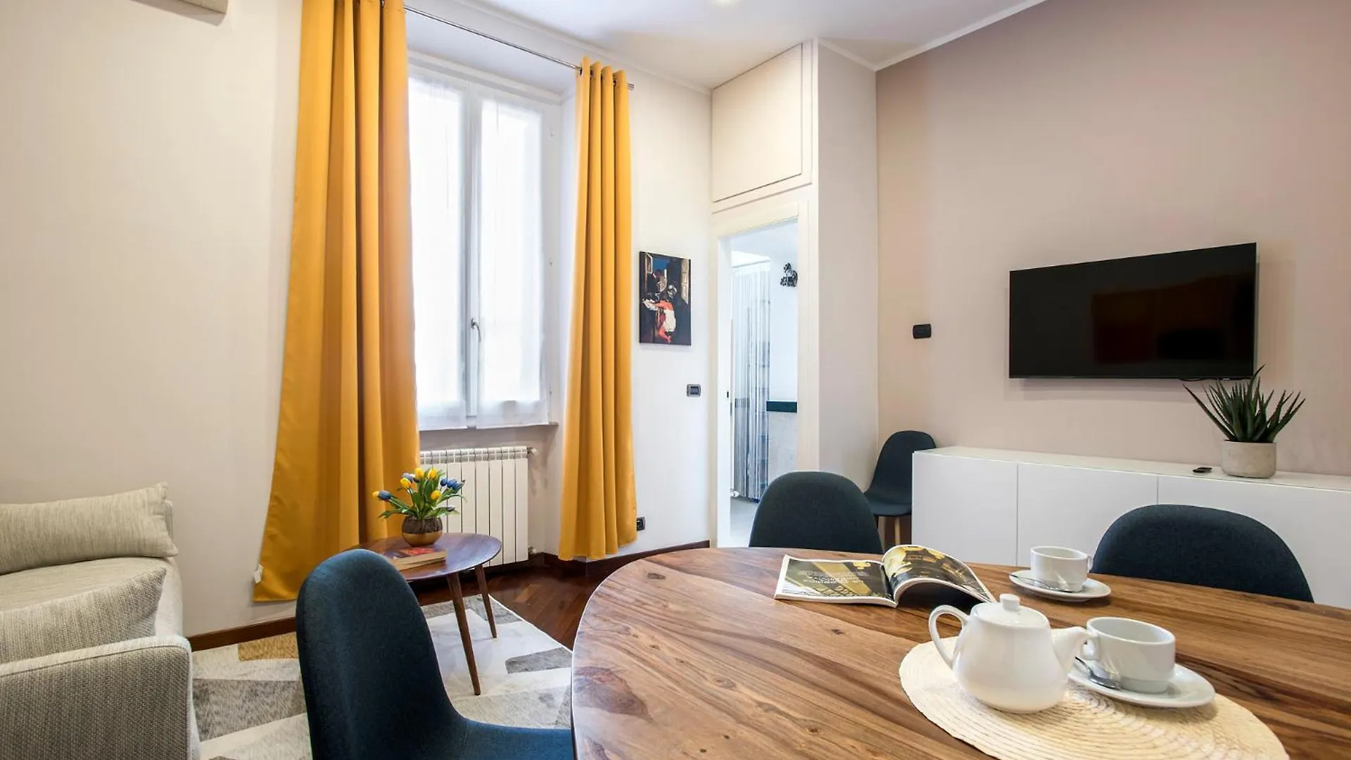 Apartment Montebello Style Rome